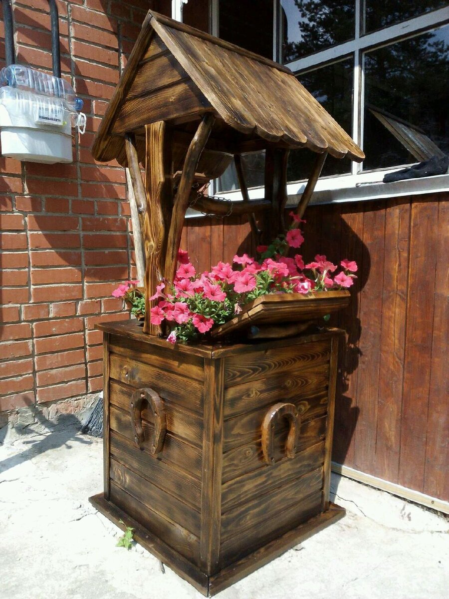 Интересные дизайнерские решения для декоративного колодца